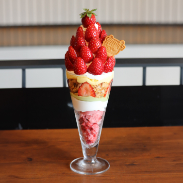 贅沢いちごパフェ極